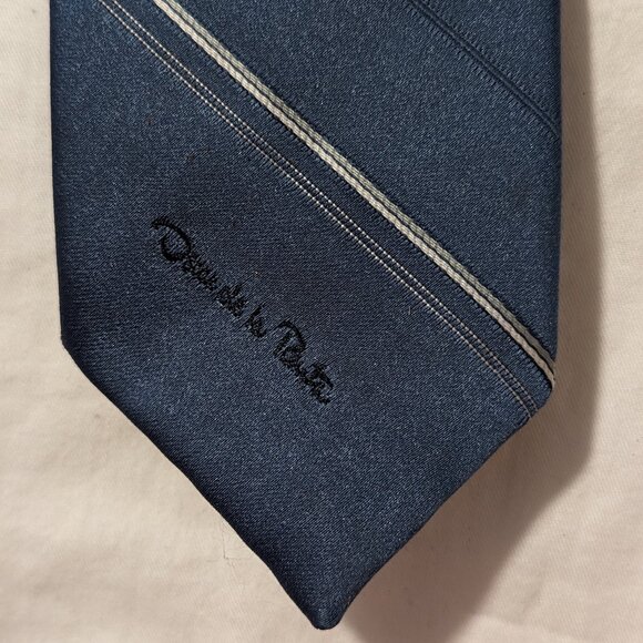 Vintage / classic Oscar de la Renta tie! - Picture 2 of 3